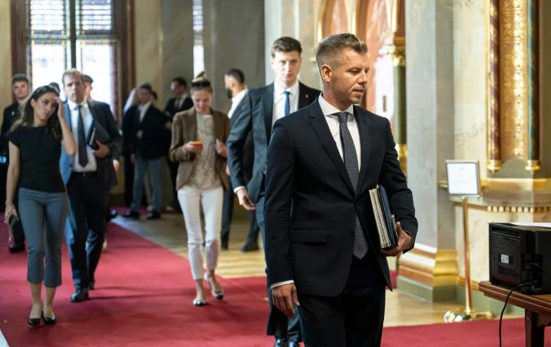 Magyar a parlamentben