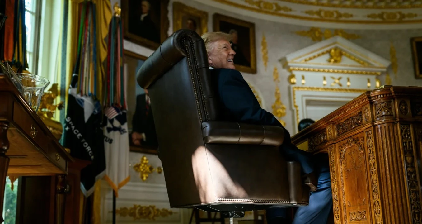 Trump aranyozott Ovális Iroda