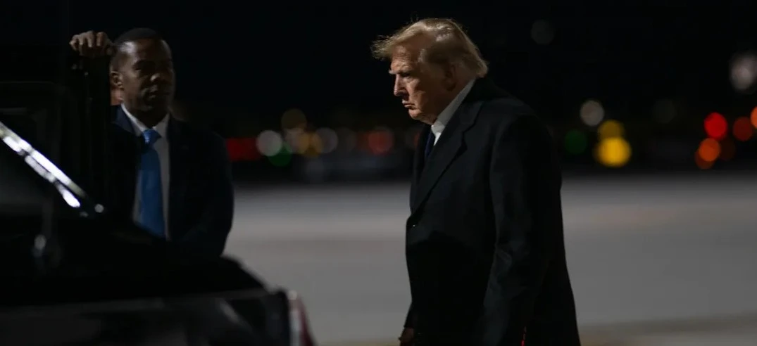 Trump érkezik