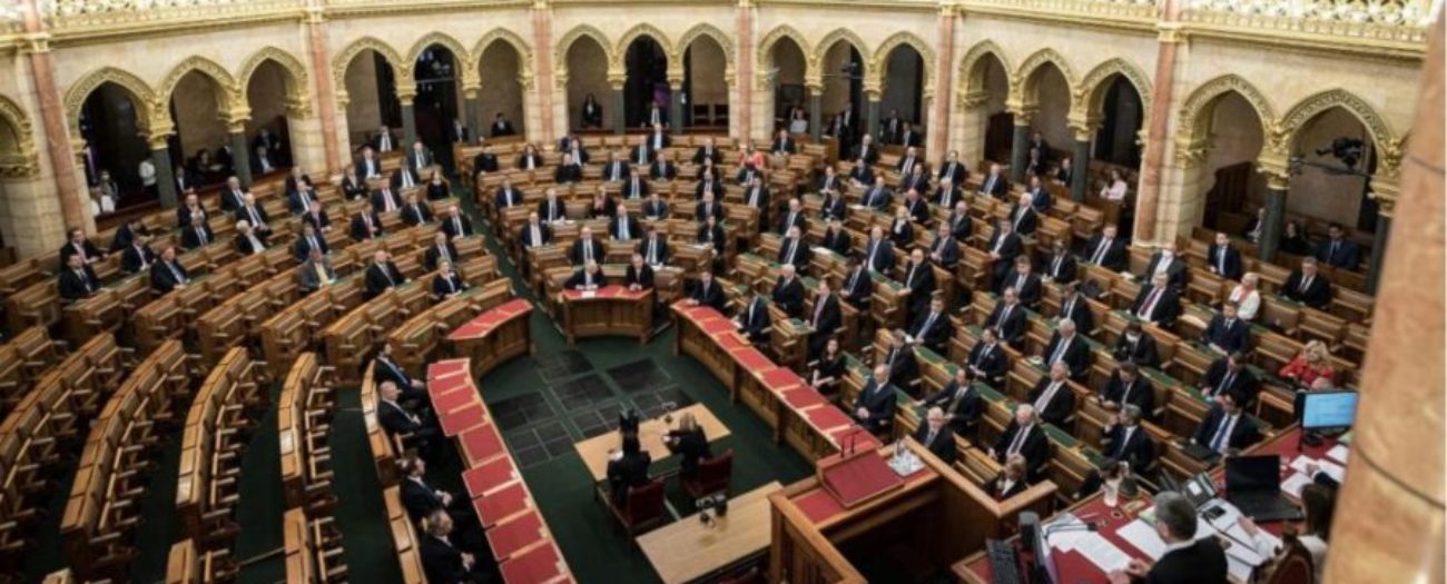 Magyarország parlamentáris demokrácia hiszen