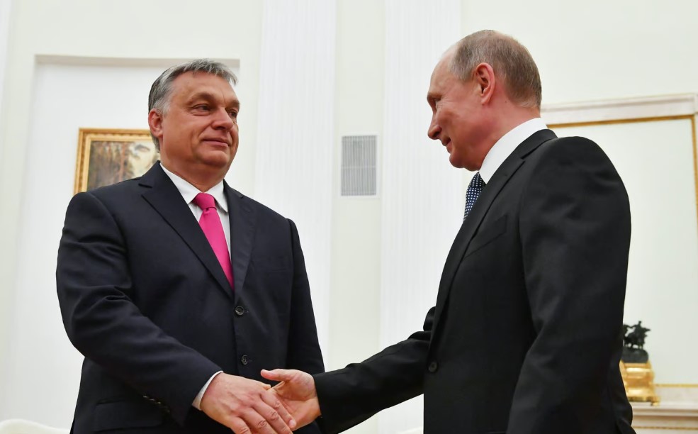 Orbán a vétójoggal térdre kényszerítheti Európát